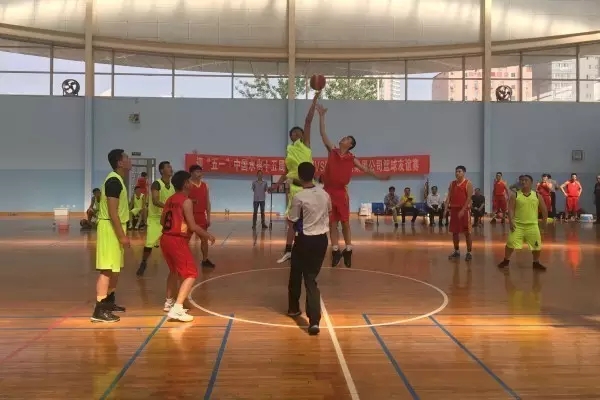以球会友 强化合作 ——766.ent公司与陕西省水电工程物资公司举行篮球友谊赛