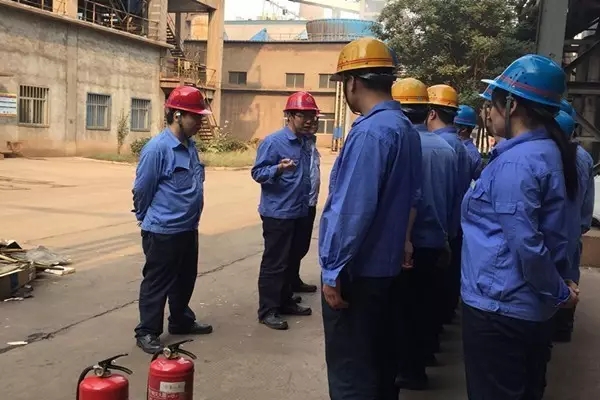 华富新能源公司开展消防演练活动